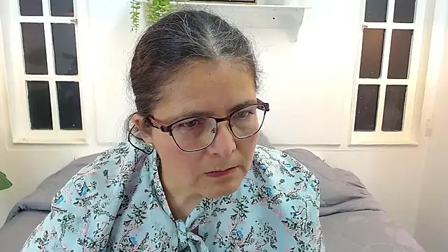 Linda banks  online show from May 25, 1:48 am