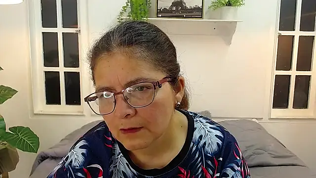 Linda banks  online show from May 26, 2:00 am
