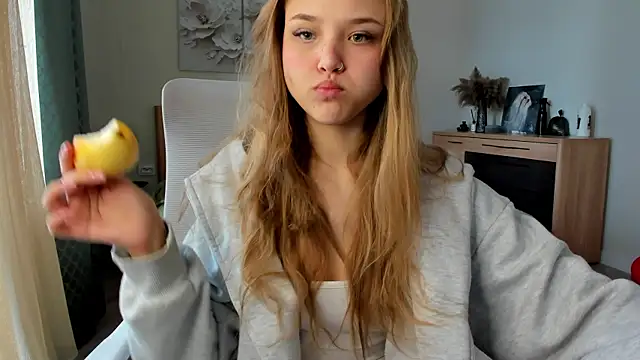 flooora 0 online show from May 9, 2:24 am