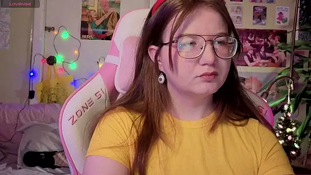 Sienna-Cow online show from December 22, 5:16 pm