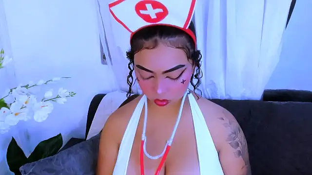 nahomy ryans online show from November 1, 1:21 am