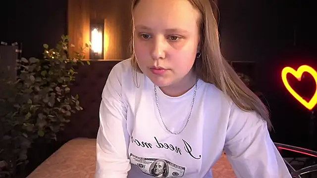 CrystallPaws online show from May 21, 5:49 am