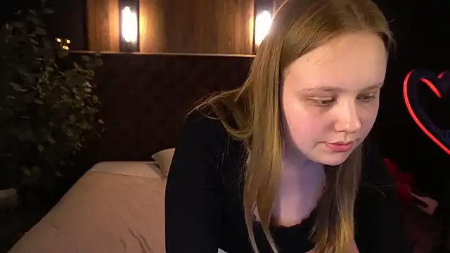 CrystallPaws online show from May 12, 5:37 am