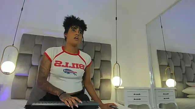 OnlyGia online show from March 31, 3:06 am