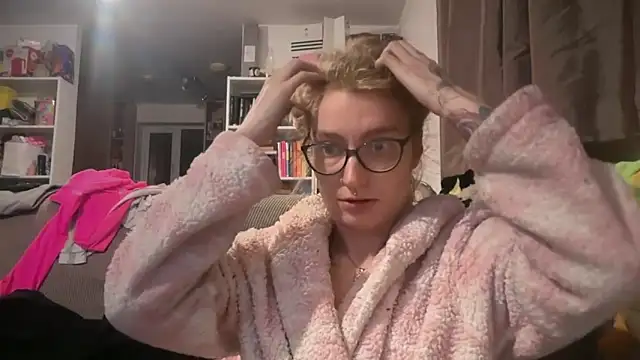harleyblair online show from May 20, 10:18 pm