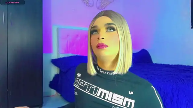 HANNAH BACKERS online show from October 9, 12:15 am