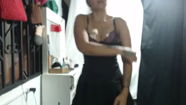 annie clark2 online show from October 10, 12:59 am