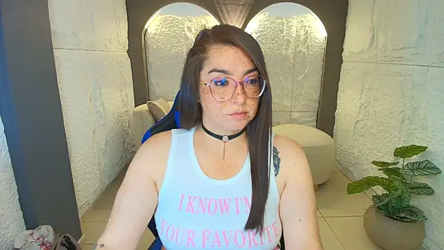 Snapshot of mariehw_r chatting on October 10, 3:00 am mariehw r online show from October 10, 3:00 am