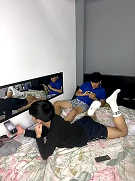 Kailertwink online show from October 21, 5:22 am