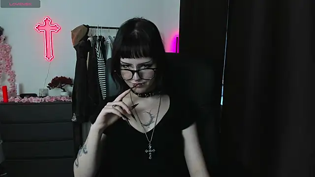 LiyaLuna online show from March 26, 3:25 pm