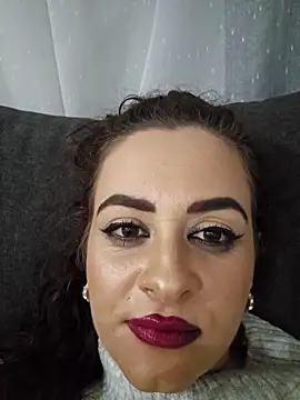 ShineBright88 online show from December 4, 8:31 pm