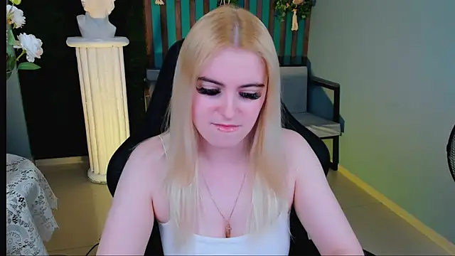 Stef Nicks online show from May 16, 10:36 am