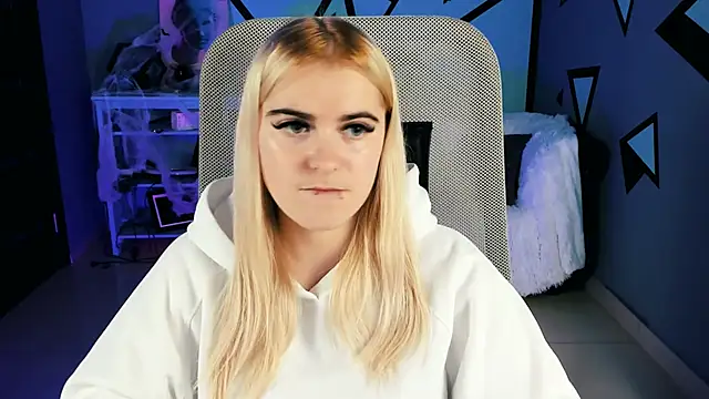 Stef Nicks online show from October 28, 9:04 am