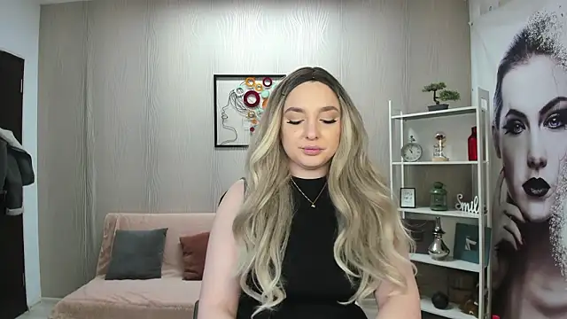 JaquelinLaurent online show from March 19, 8:57 pm