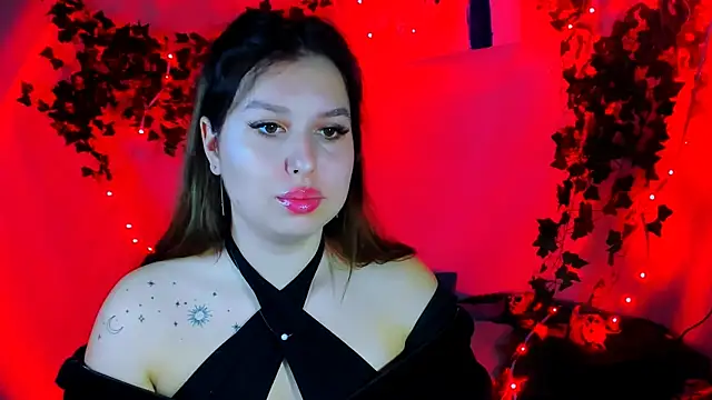 ChloeRicc online show from January 14, 2:55 pm