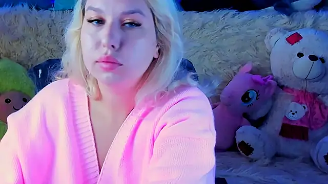 ChloeRicc online show from September 21, 9:19 am