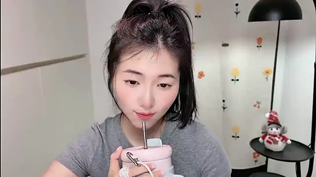 Rosalind xixi online show from March 11, 1:14 pm