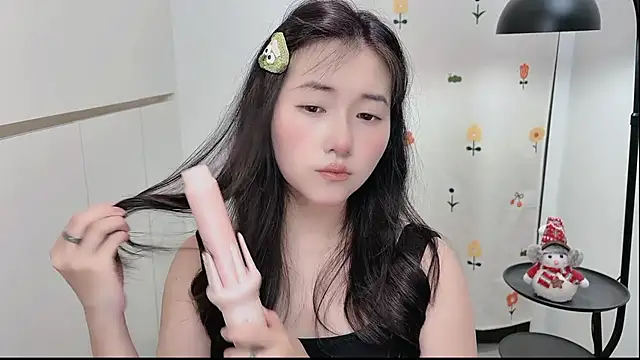 Rosalind xixi online show from May 24, 1:10 pm