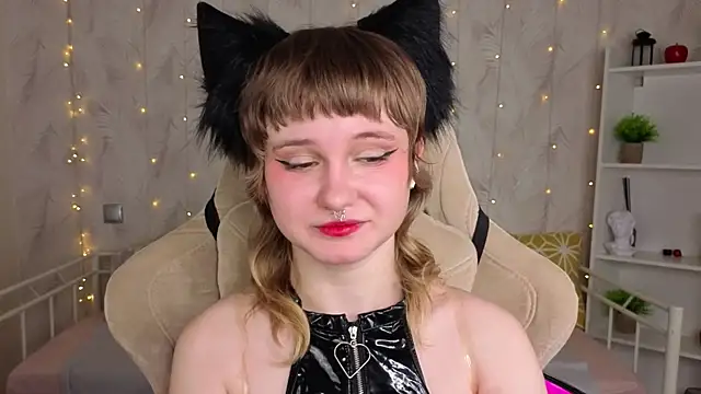 Tori Cutie online show from May 1, 1:20 am