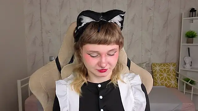 Tori Cutie online show from May 5, 12:02 am