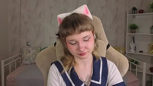 Tori Cutie online show from May 13, 12:17 am