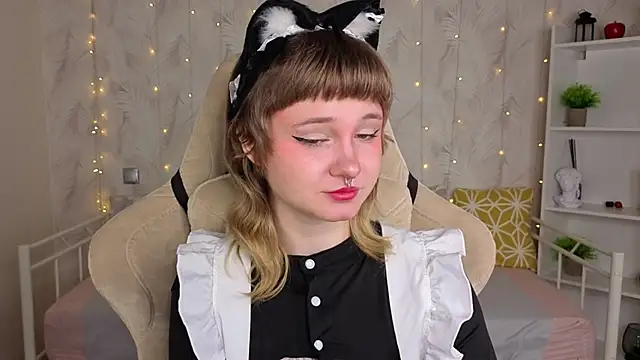 Tori Cutie online show from May 6, 12:03 am