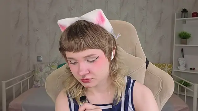 Tori Cutie online show from May 19, 12:06 am