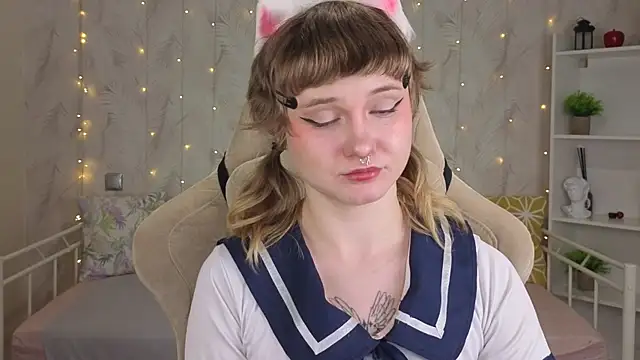 Tori Cutie online show from May 16, 2:03 am