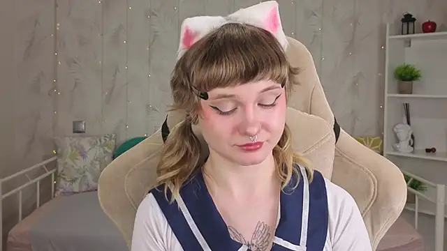 Tori Cutie online show from May 16, 1:52 am