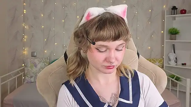 Tori Cutie online show from May 16, 1:30 am