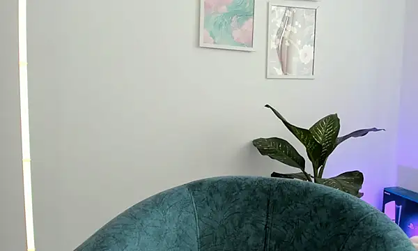 canelleGarces online show from January 17, 8:16 pm