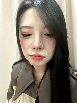 yuanyuanzi99 online show from October 17, 12:30 pm