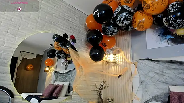 scarletbaker  online show from October 23, 6:47 pm