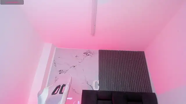chloesagee online show from May 24, 2:10 am