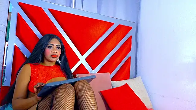 PerlaZultana online show from May 13, 3:40 pm