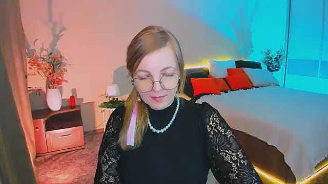 YourUniverser online show from November 4, 9:47 am