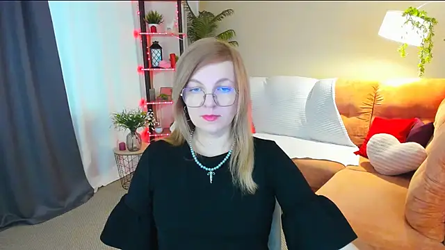 YourUniverser online show from May 5, 1:25 pm