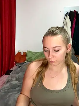 HeiligeJulia online show from January 6, 9:40 pm