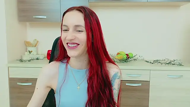 Julia Jae online show from March 7, 7:37 am