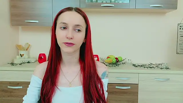 Julia Jae online show from April 3, 6:22 am