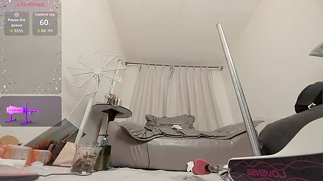 fox-yiyi online show from November 15, 12:06 pm