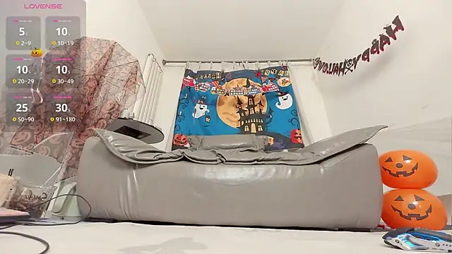 fox-yiyi online show from October 25, 12:02 pm