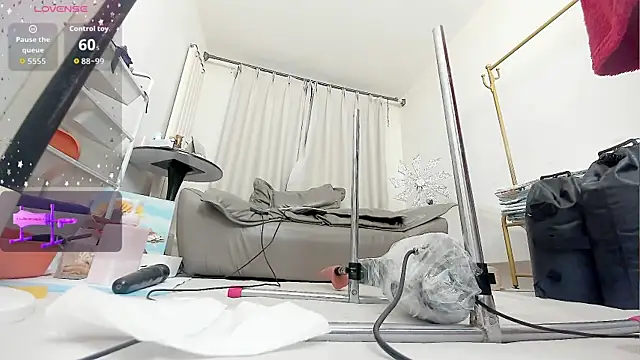 fox-yiyi online show from December 18, 12:10 pm