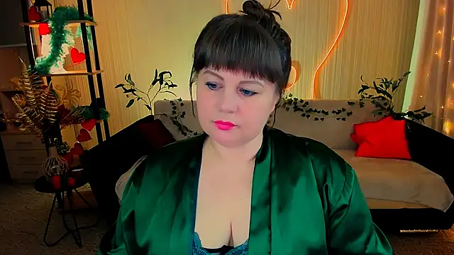 CrystaalStaar online show from May 14, 8:03 pm