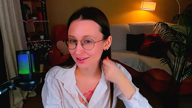 YourLovellyStory online show from March 15, 12:18 pm