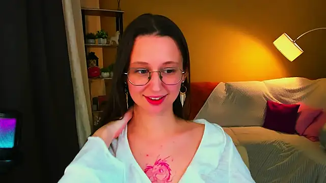 YourLovellyStory online show from February 5, 4:54 pm