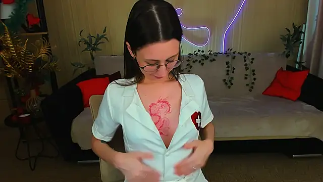 YourLovellyStory online show from May 12, 4:13 pm