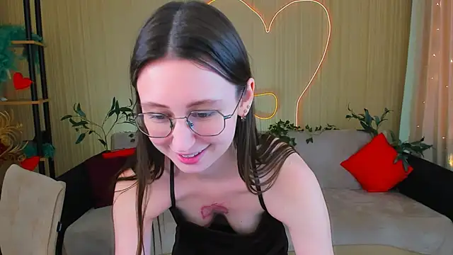 YourLovellyStory online show from May 15, 11:46 am