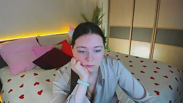 AlluringLookk online show from March 24, 4:34 pm