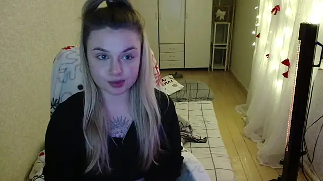 AngelicaHollywood online show from December 17, 12:16 am